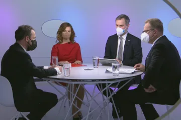 Teď chceme očkovat ve velkých centrech, potom spoléhat na praktické lékaře, shodují se primátoři