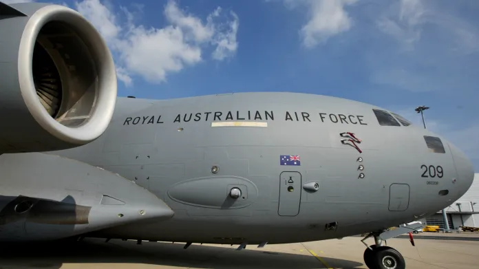 Těla obětí dopraví do Nizozemska australské letectvo
