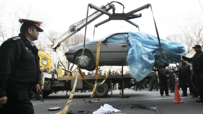 Při výbuchu automobilu zahynul íránský jaderný expert
