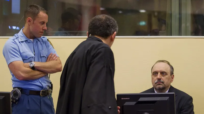 Goran Hadžić před tribunálem v Haagu