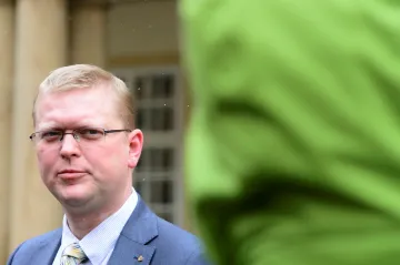 Lidovci chtějí připomínkovat koaliční smlouvu, vadí jim poslanecké zákony