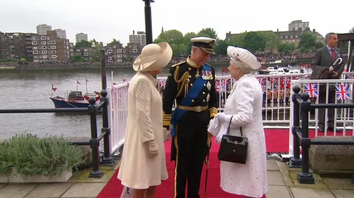 Camila, Charles a královna Alžběta II.