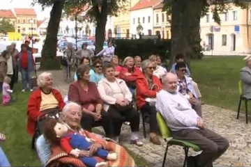 Senioři v Bechyni přivítali léto