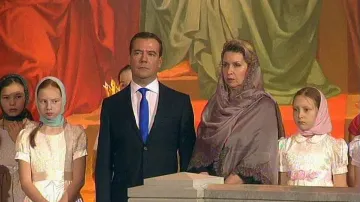 Ruský premiér Medvěděv s rodinou