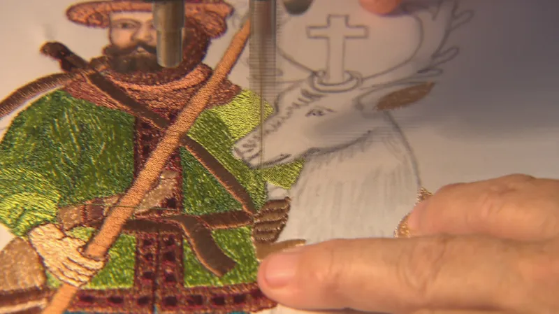 Právě se rodí Hubert pro ornát faráře.