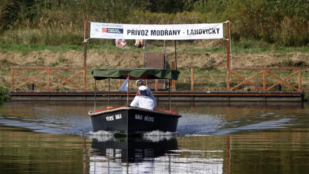 Pražský přívoz Modřany-Lahovičky