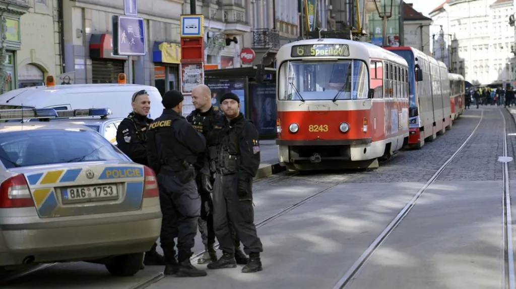 Policie u nálezu granátu