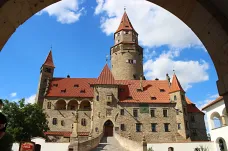 Spor o státní hrad Bouzov pokračuje. Německý řád podal ústavní stížnost