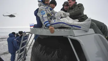 Přistání astronautů 28. února 2018