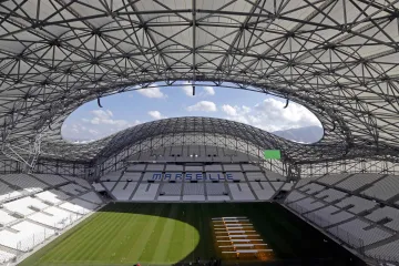 Francouzská vláda chce kvůli Euru prodloužit výjimečný stav