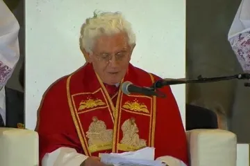 Papež: svět potřebuje Boha