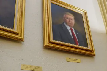 Nejhorší, okomentoval Trump portrét od britské malířky. Ten od Putina ho dojal