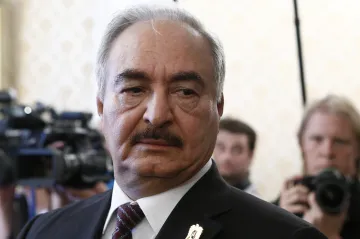 Libye vydala zatykač na maršála Haftara. Boje o Tripolis si již vyžádaly přes dvě stě obětí