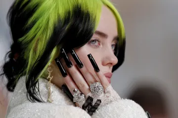 „Nechápu, proč mě máte rádi.“ Hvězdy pop music na kameru odhalují, co obnáší popularita