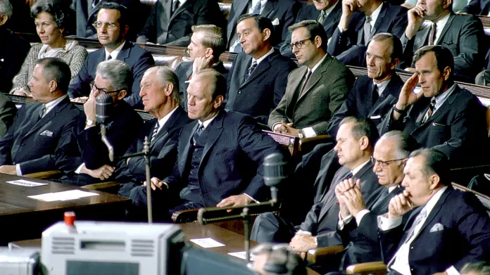 Republikánští členové Sněmovny reprezentantů poslouchají zprávu Lyndona B. Johnsona na zasedání Kongresu ve Washingtonu 14. ledna 1969