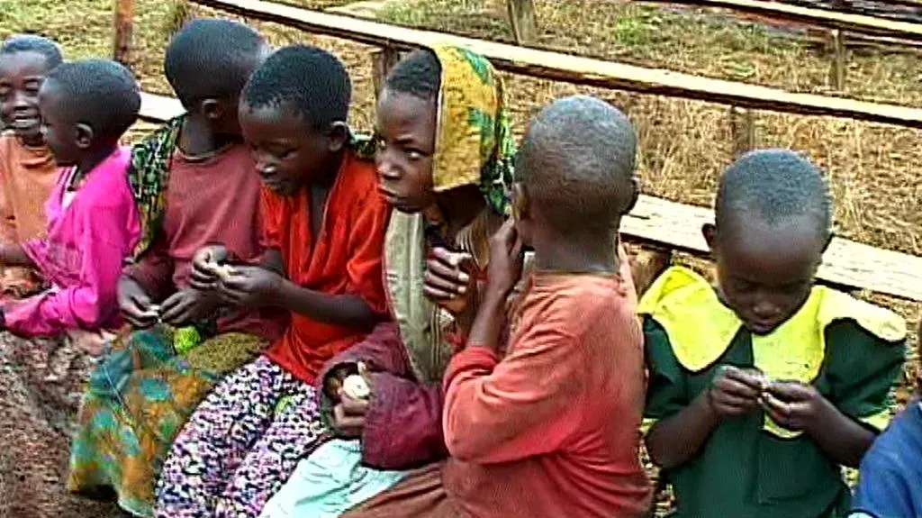 Tanzanské děti při hře