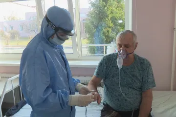 Epidemie v Rusku se stále zhoršuje, počty úmrtí jsou vysoké. Nedá se na to zvyknout, říká lékařka