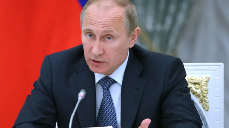 Odložte referendum, vyzval separatisty Putin