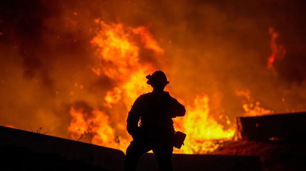 Boj s požáry v jižní Kalifornii