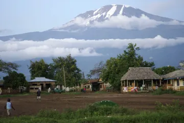 Po nehodě vrtulníku zemřeli poblíž Kilimandžára dva Češi