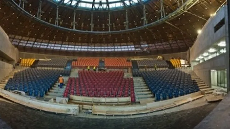 Aula Gong v bývalém plynojemu