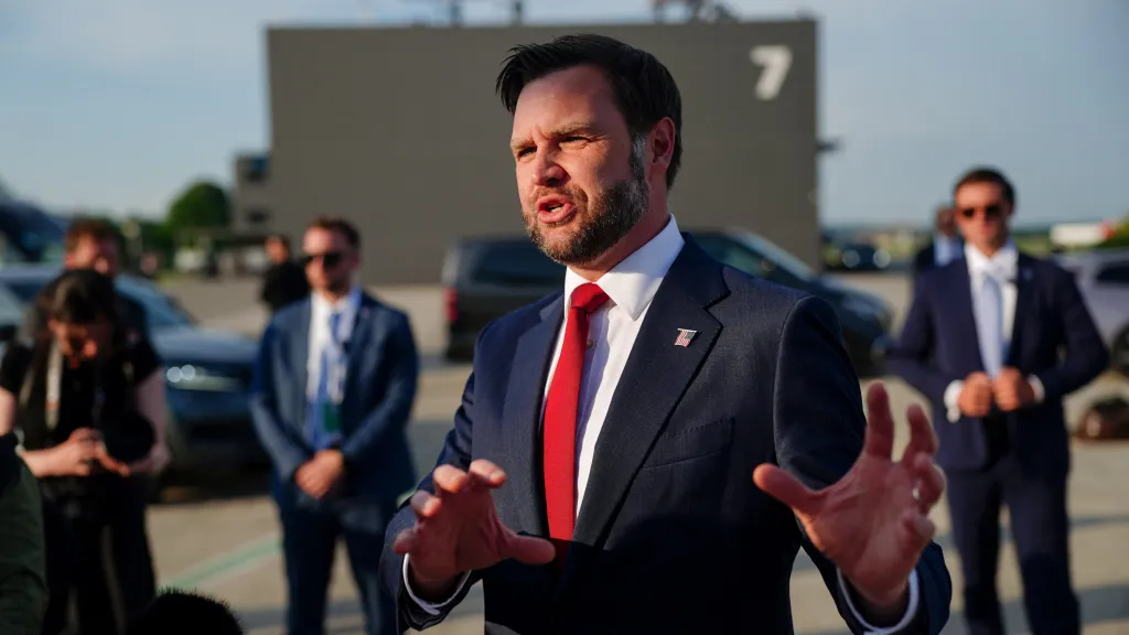 Americký viceprezident JD Vance po skončení jednání mezi USA a Íránem