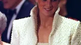 V roce 1989 během návštěvy Hongkongu uchvátila Diana šaty posetými perlami