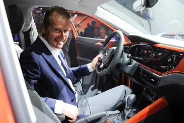 Šéf koncernu Volkswagen Diess nečekaně končí. Nahradí ho Blume, který vede Porsche