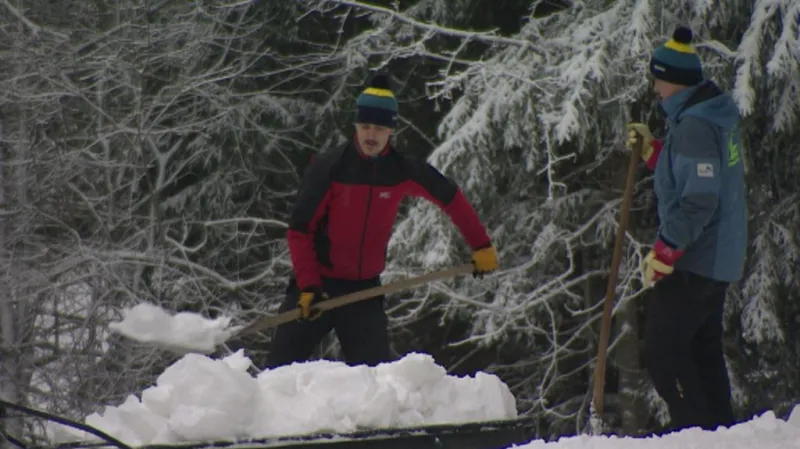 Převážení technického sněhu na Špičáku