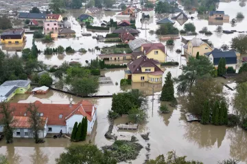 Počítali, že po povodních se dům podaří opravit. Nakonec musí k zemi