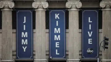 Nápis „Jimmy Kimmel Live“ na Hollywood Boulevard v Los Angeles