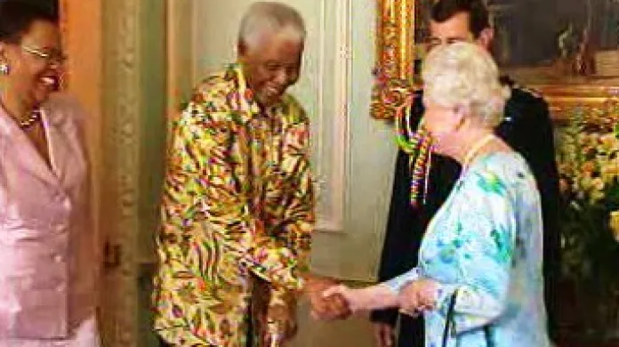 Mandela v Londýně slaví své devatesátiny.