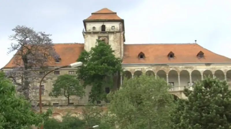 Zámek v Jaroslavicích