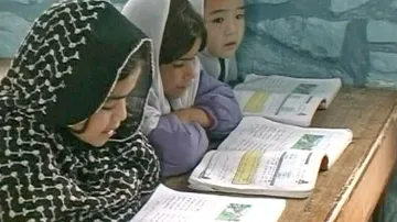 Afghánky ve škole