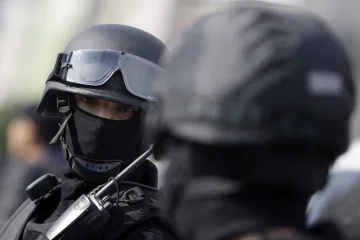 Německo posílalo problémové děti na rumunský venkov. „Vychovatele“ teď zatkla policie za týrání