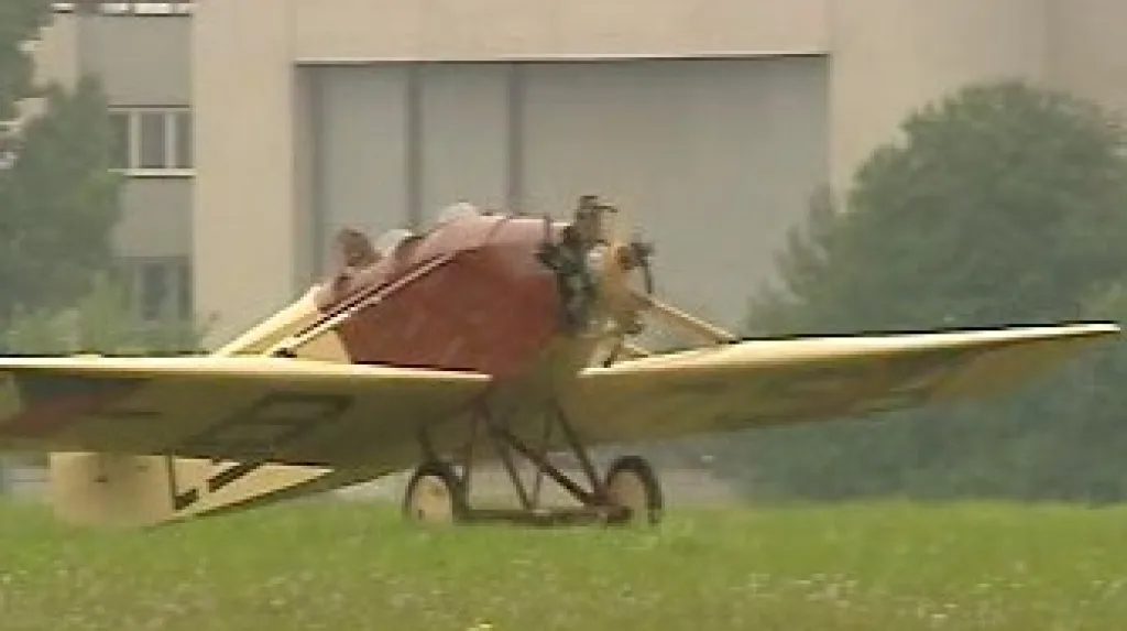 Replika letadla Avia BH-5