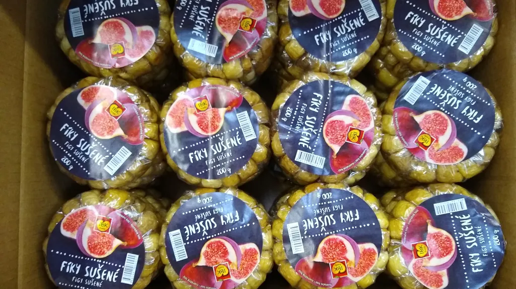 Inspektoři s celníky zadrželi plesnivé fíky s aflatoxinem