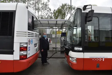 Brno chce změnit pravidla pro reklamu na MHD. Stojí za tím revolta řidiče a otce autistických dětí