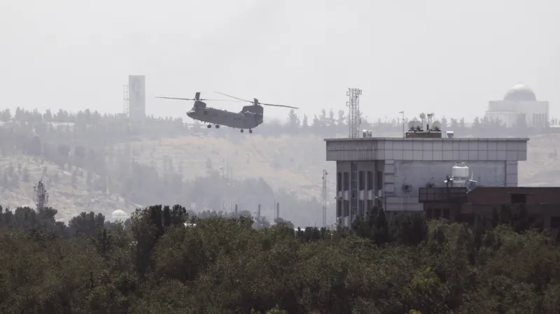 Evakuace americké ambasády v Kábulu
