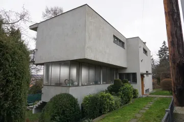 Pražská Baba a brněnský Nový dům. Funkcionalistické vilové kolonie jsou Evropským dědictvím