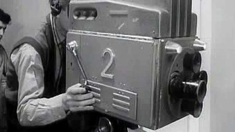 Česká televize vysílá 55 let