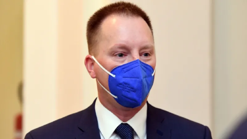 Obžalovaný Jiří Staněk u Městského soudu v Praze, který projednával 13. října 2021 kauzu nákupu armádních letounů CASA.