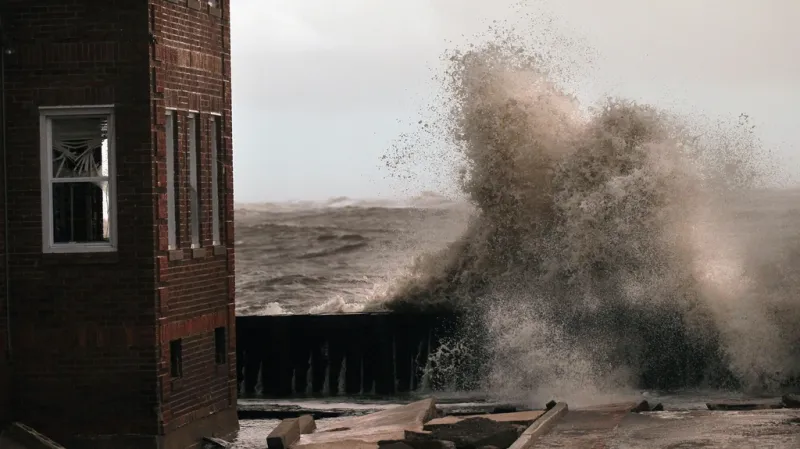 Sandy zdevastovala východní pobřeží USA