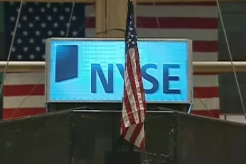 Akcie pokračují v propadu. Propuká finanční krize století?