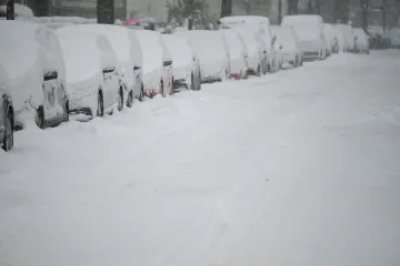 Bouře připravila domácnosti v Británii a Francii o elektřinu. V Německu uzavřela školy