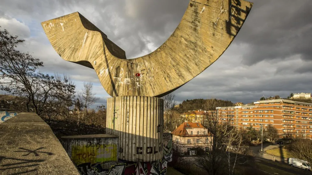 Klimešova plastika na Barrandovském mostě