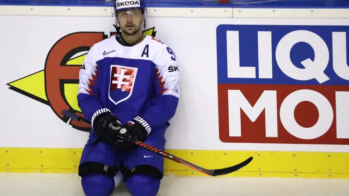 Slovenští hokejisté nakonec nastoupili na šampionátu v dresech se státním znakem