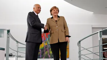 Nabíl Arabí a Angela Merkelová