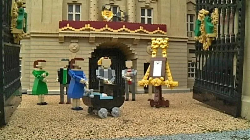 Nový přírůstek do královské rodiny z kostek Lega