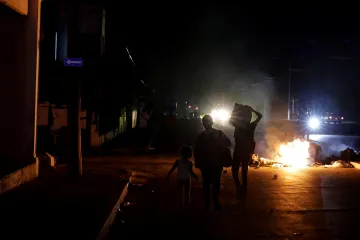 Kubě došlo palivo, v Havaně hořely barikády